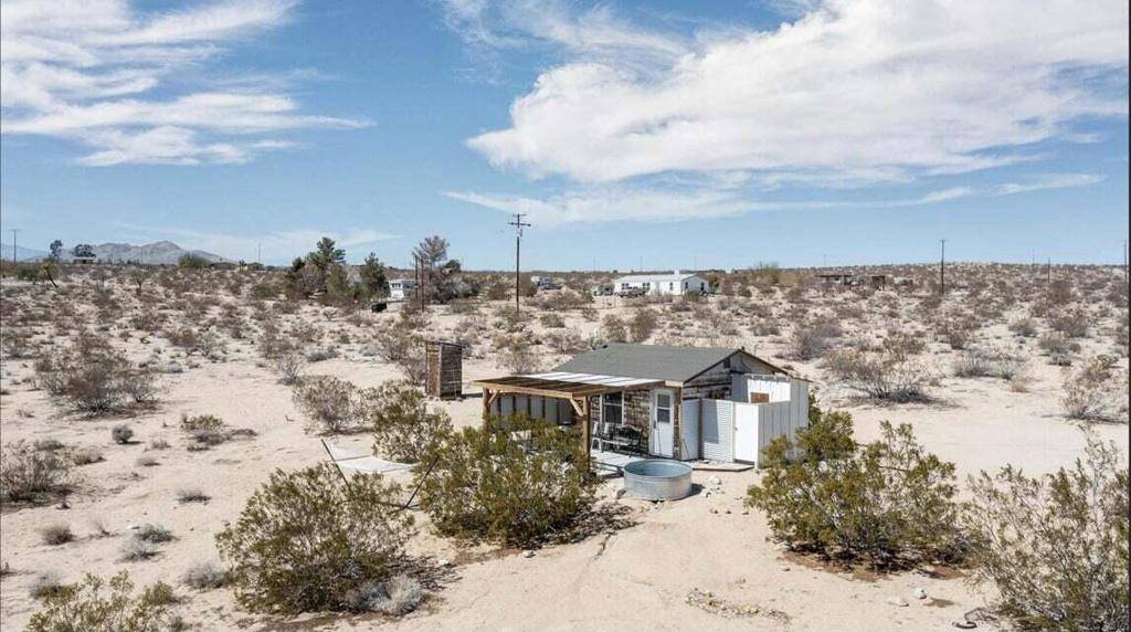 Joshua Tree, CA 92252,63637 Gemini RD