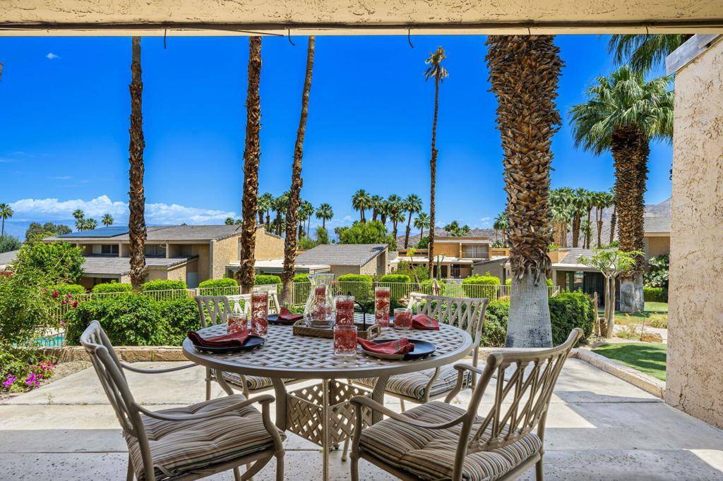 Palm Desert, CA 92260,48892 Quercus LN
