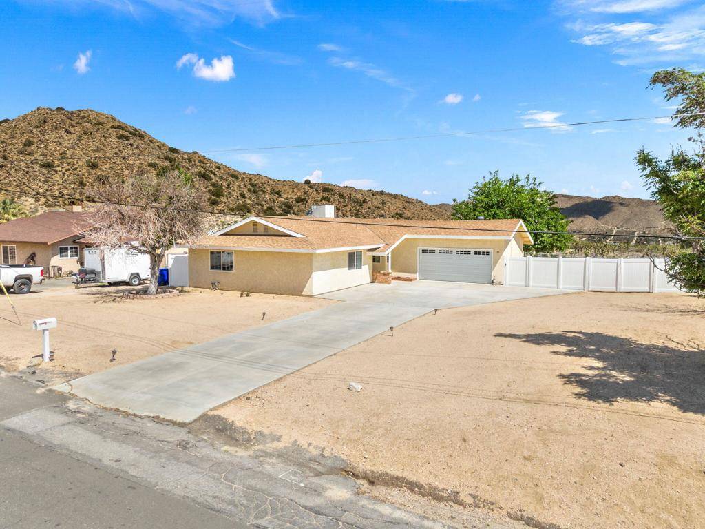 Yucca Valley, CA 92284,56034 Desert Gold DR
