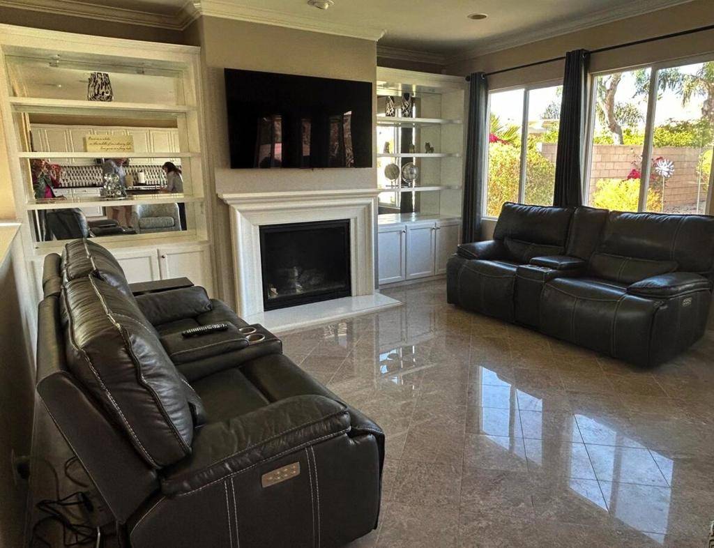 Palm Desert, CA 92211,74098 Imperial CT W