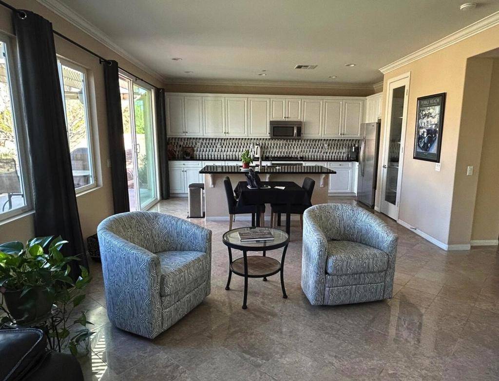 Palm Desert, CA 92211,74098 Imperial CT W