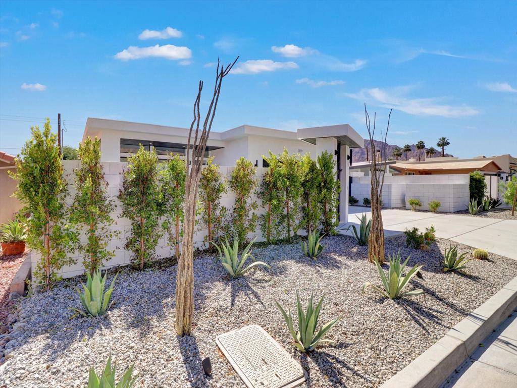 52120 Avenida Alvarado La Quinta, CA 92253