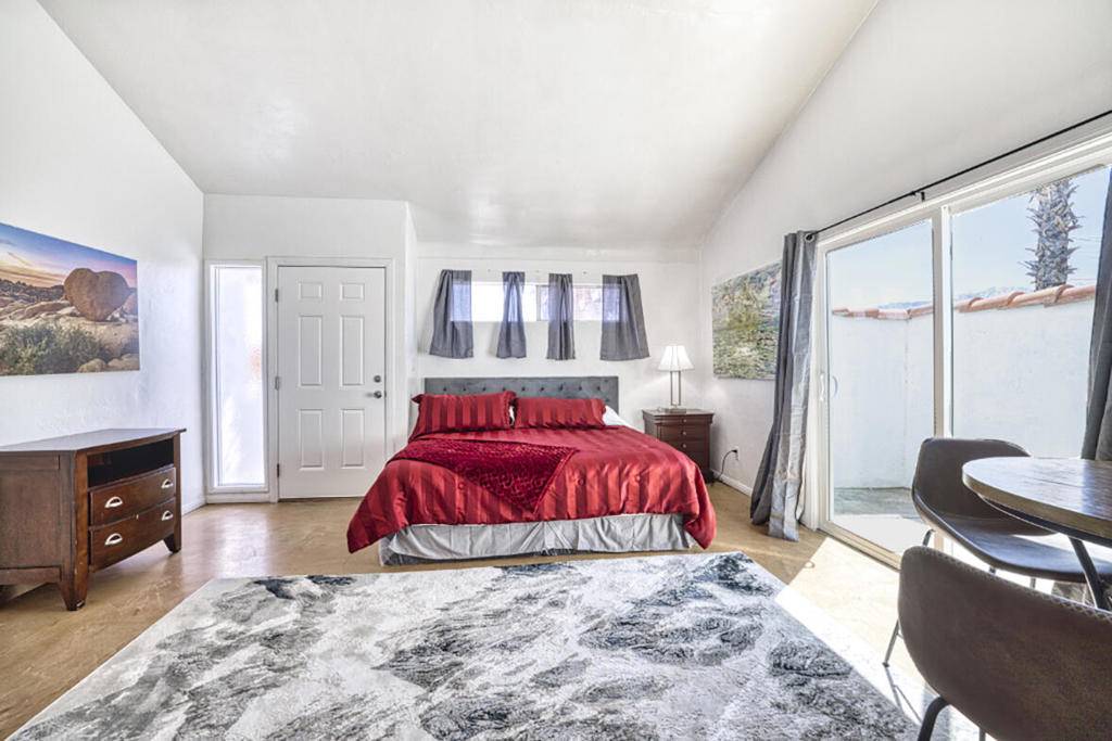 Desert Hot Springs, CA 92240,67780 Arena Blanca RD #3