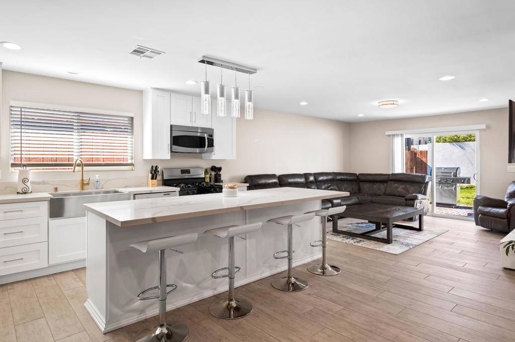 La Quinta, CA 92253,52293 Eisenhower DR