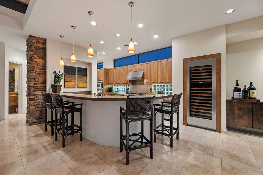 Palm Desert, CA 92260,1134 Lake Vista