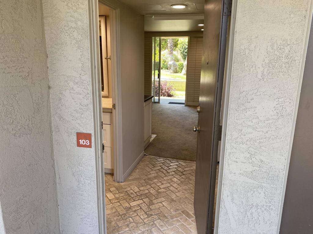 Palm Desert, CA 92260,73850 Fairway DR #103