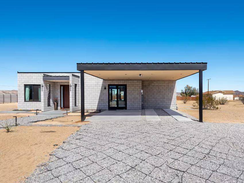 Joshua Tree, CA 92252,64754 E Broadway
