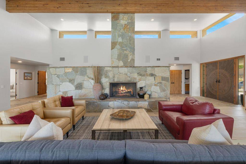 Palm Desert, CA 92260,49260 Sunrose LN