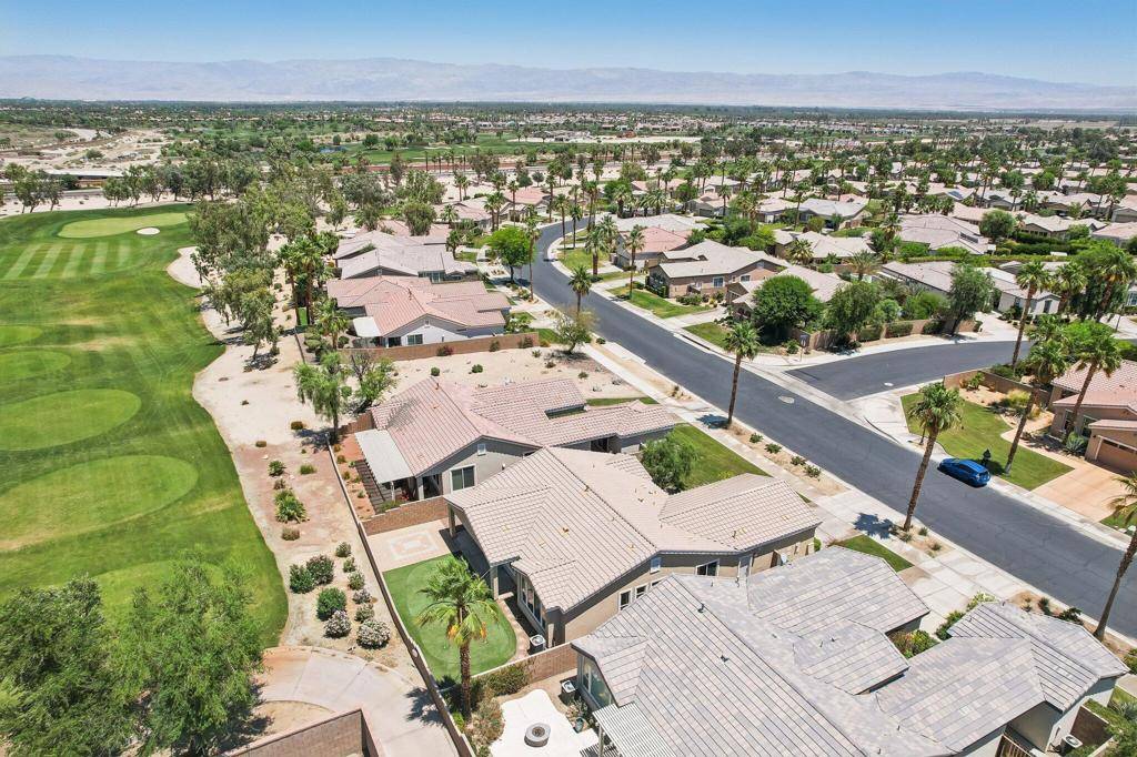 La Quinta, CA 92253,60375 Living Stone DR