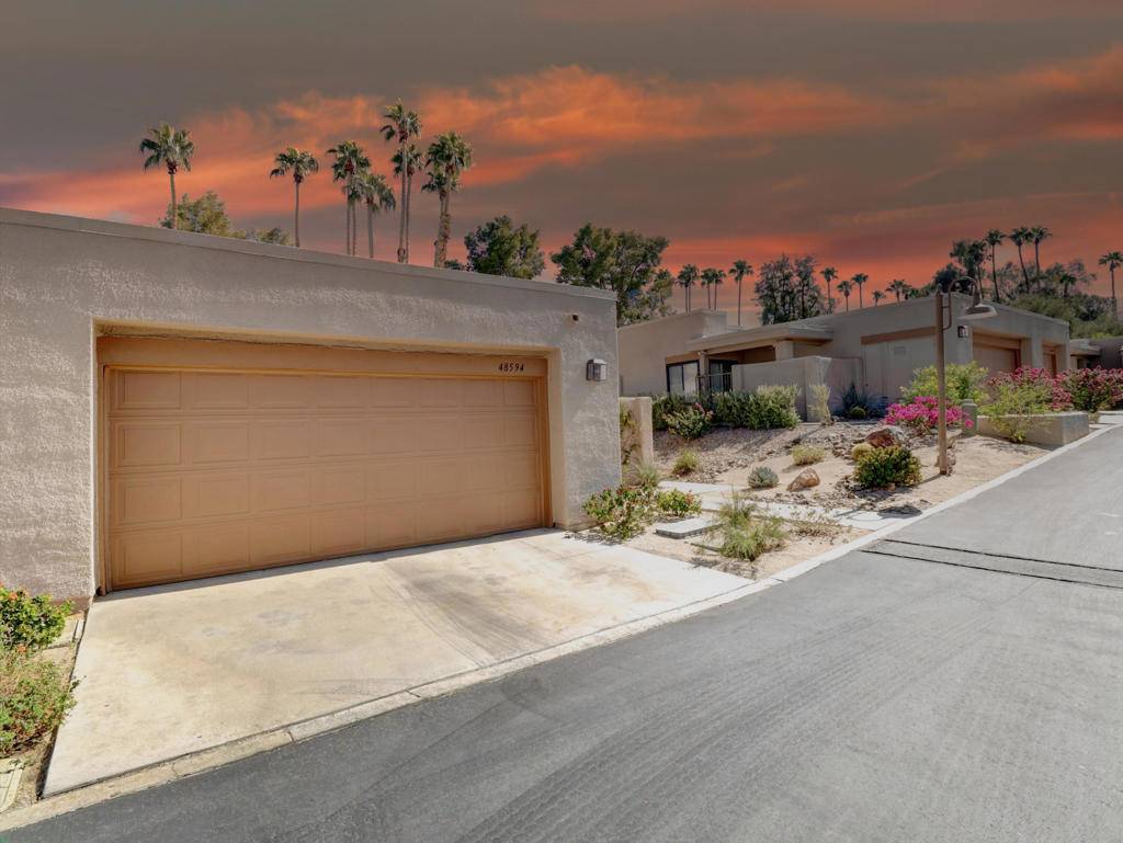 Palm Desert, CA 92260,48594 Oakwood WAY