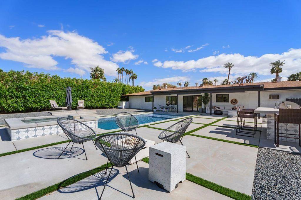 Rancho Mirage, CA 92270,37081 Palmdale RD