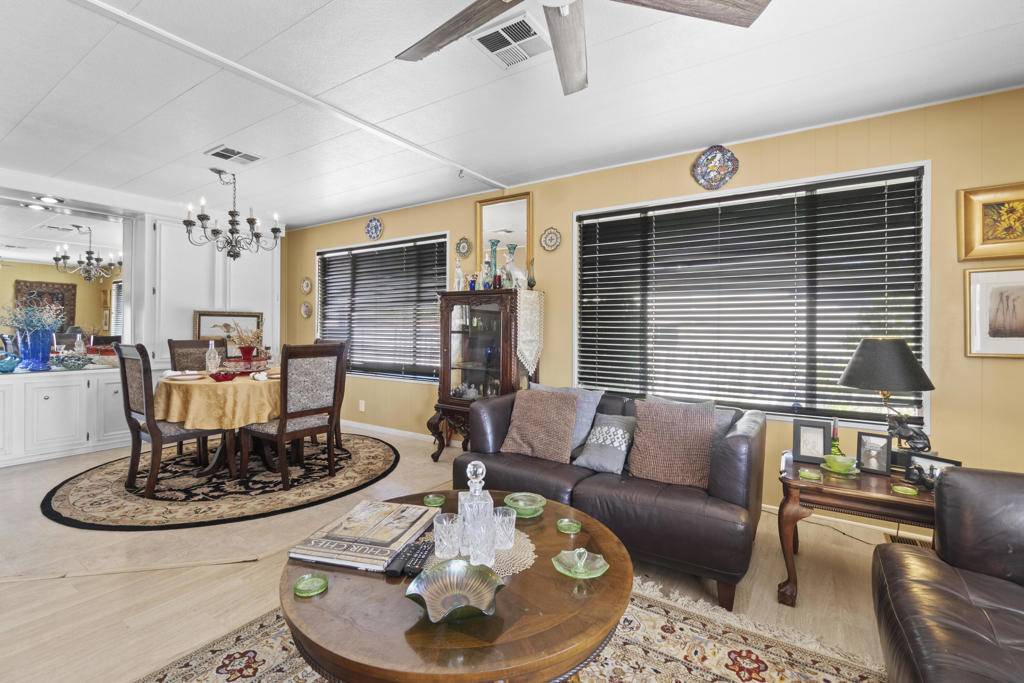 Thousand Palms, CA 92276,33490 Carlsbad CIR