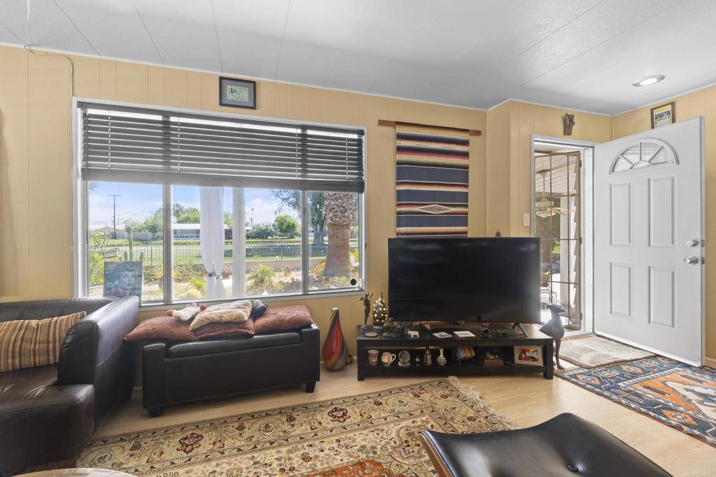 Thousand Palms, CA 92276,33490 Carlsbad CIR