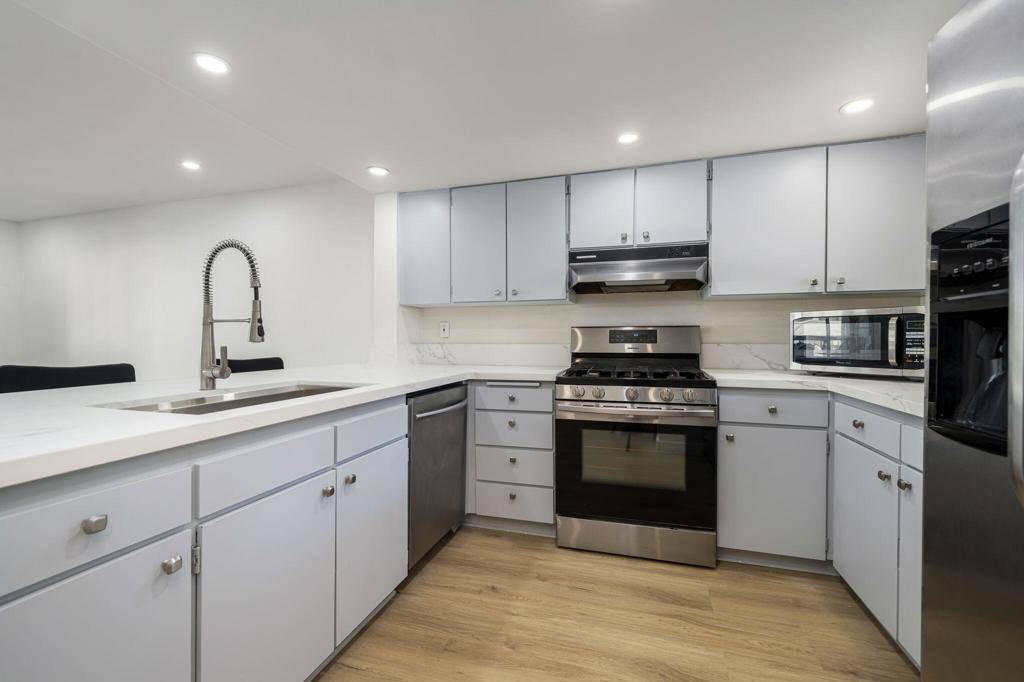 Palm Springs, CA 92262,2023 N Via Miraleste #1022