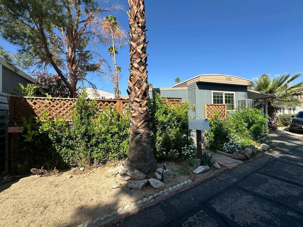 Palm Desert, CA 92260,15 Lazy B DR
