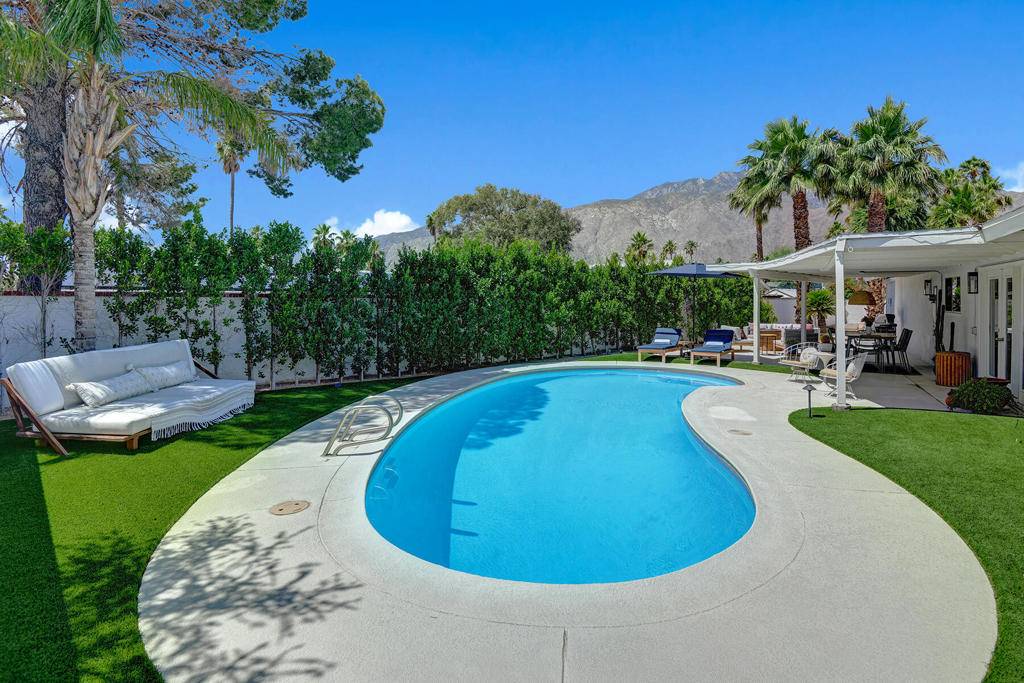 Palm Springs, CA 92262,1373 E Madero CIR