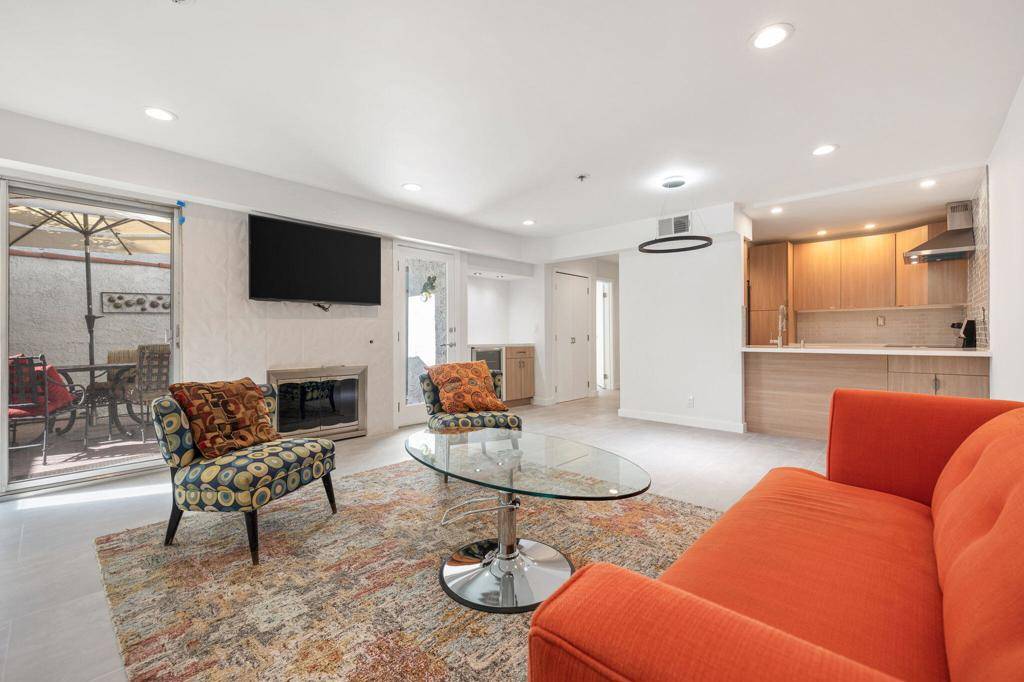 Palm Springs, CA 92262,280 South Avenida Caballeros #102