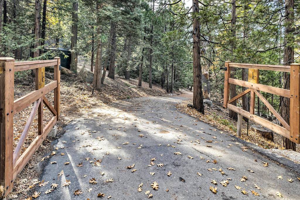 Idyllwild, CA 92549,25121 Banning Idyllwild RD