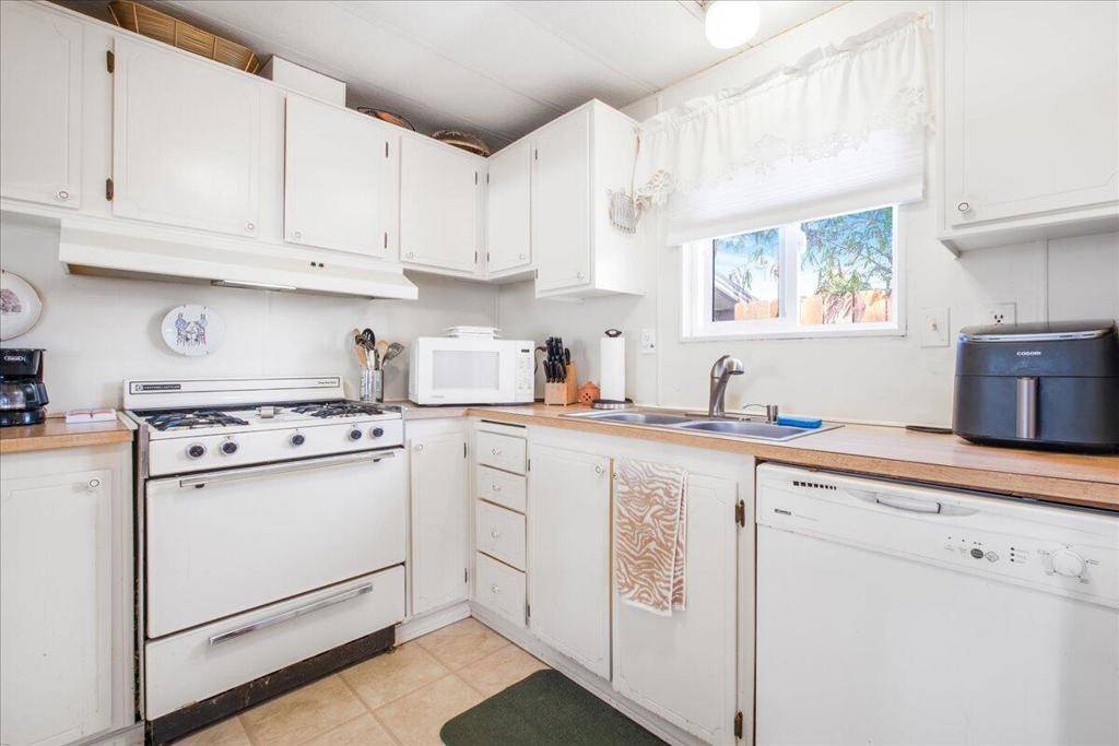 Thousand Palms, CA 92276,32857 Bloomfield AVE