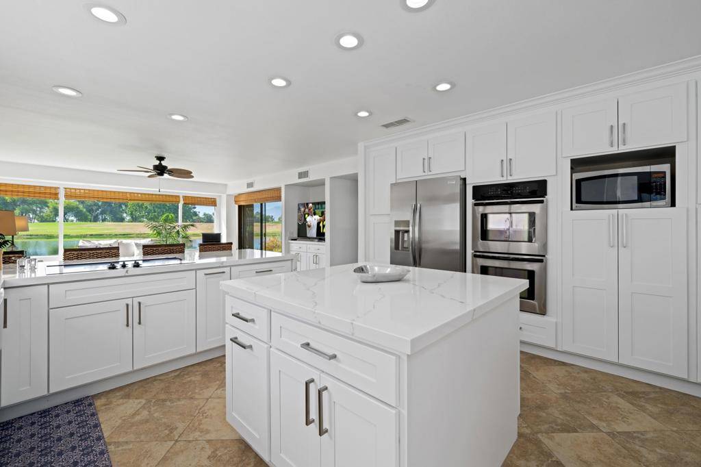 Rancho Mirage, CA 92270,35018 Mission Hills DR