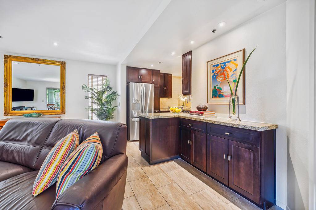 Palm Springs, CA 92264,2700 Lawrence Crossley RD #103