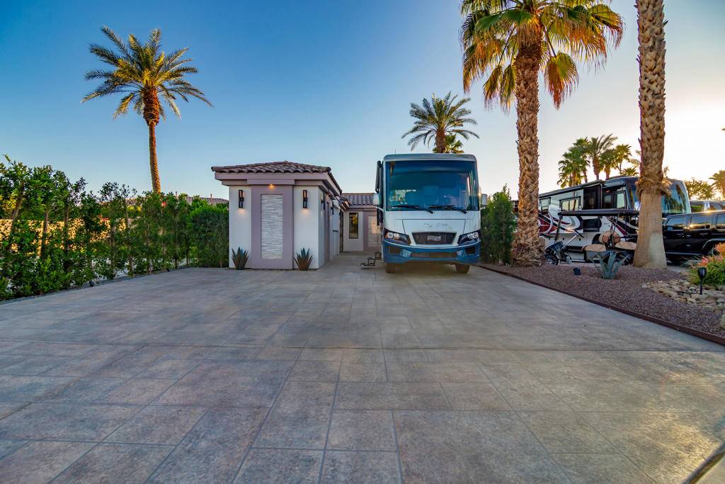 Indio, CA 92201,80501 Avenue 48 #68