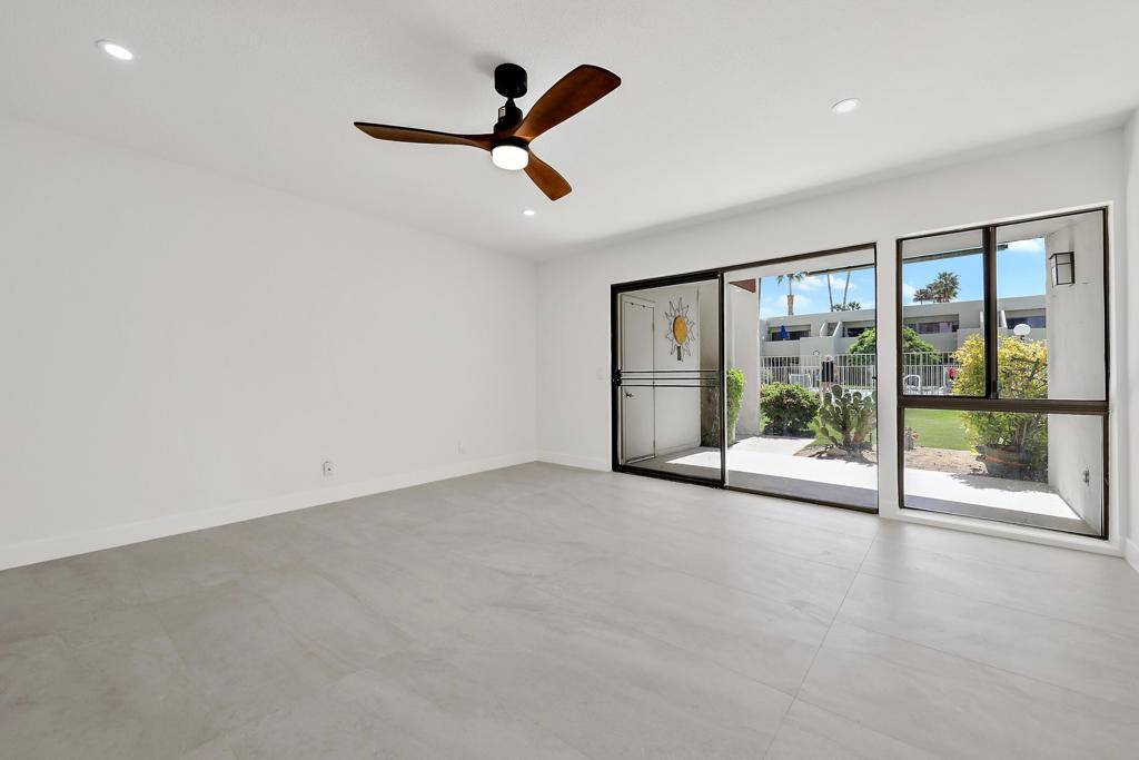 Palm Springs, CA 92264,1655 E Palm Canyon DR #115