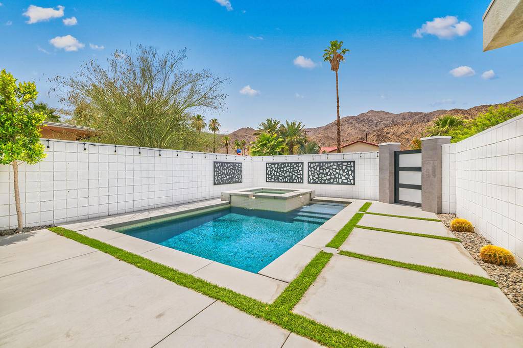 La Quinta, CA 92253,54470 Avenida Diaz