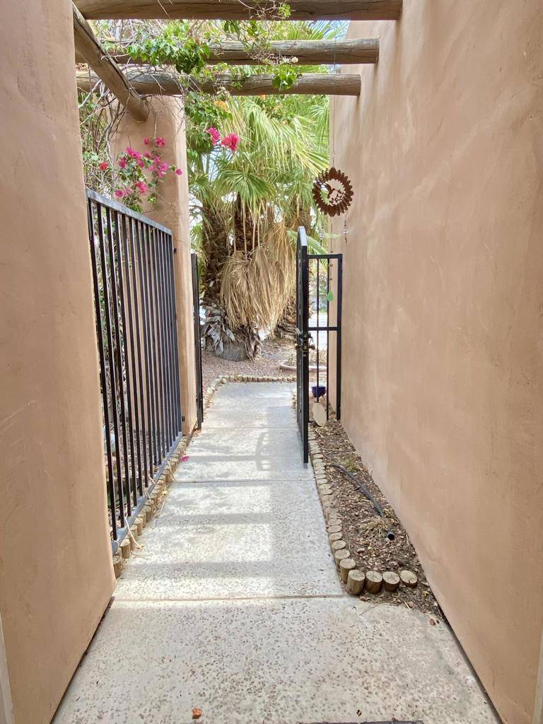 Cathedral City, CA 92234,28851 Avenida Diosa