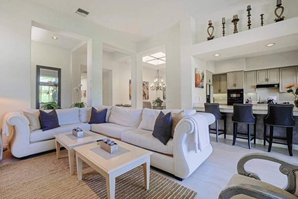 Palm Desert, CA 92211,371 Indian Ridge DR