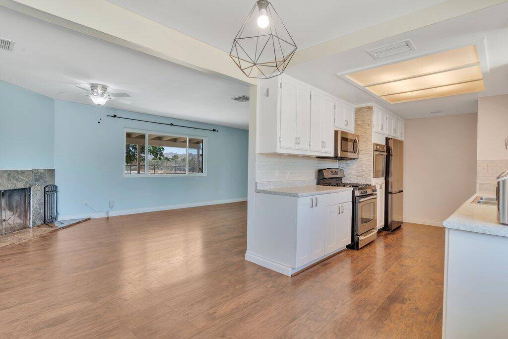 Yucca Valley, CA 92284,7592 Hanford AVE