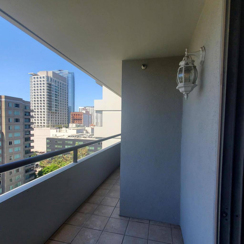 Los Angeles, CA 90015,600 W 9th ST #1210