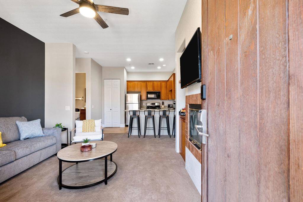 La Quinta, CA 92253,50660 Santa Rosa PLZ #5