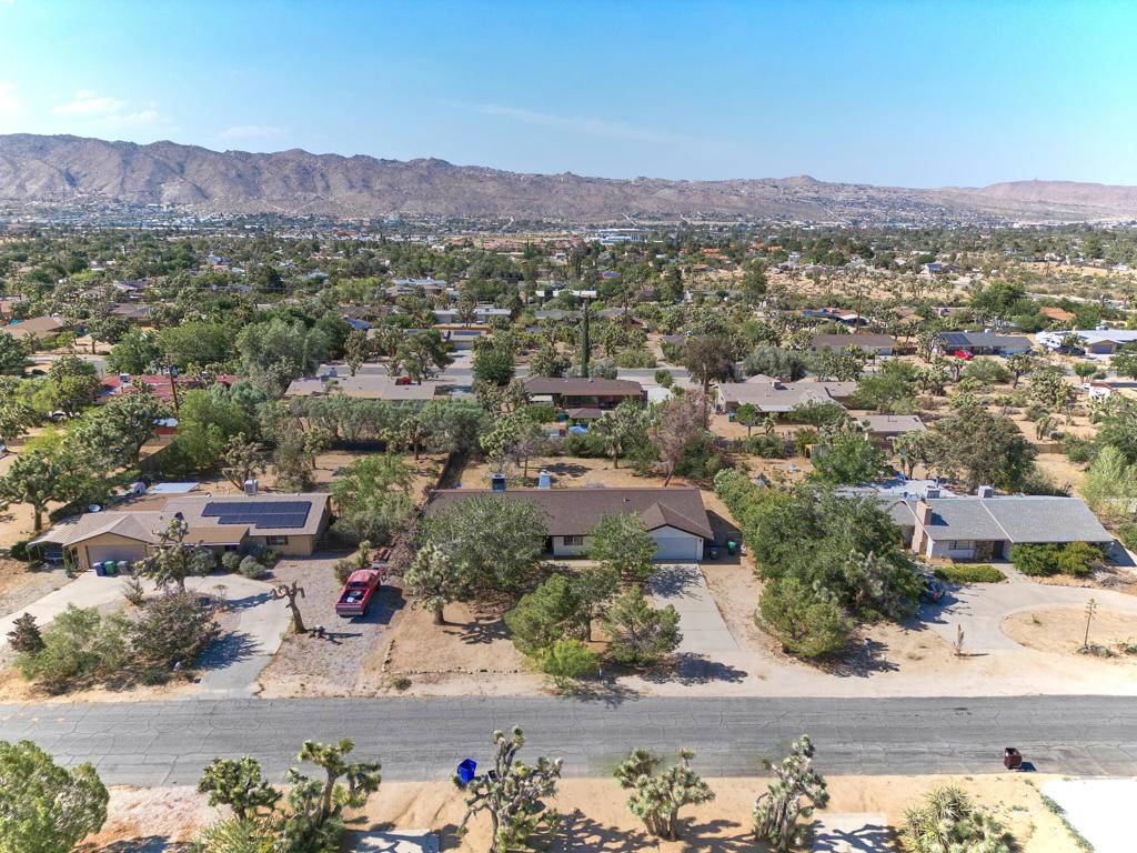 Yucca Valley, CA 92284,56766 Bonanza DR