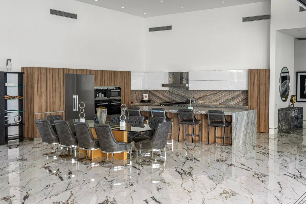 Rancho Mirage, CA 92270,2 Bravo CT