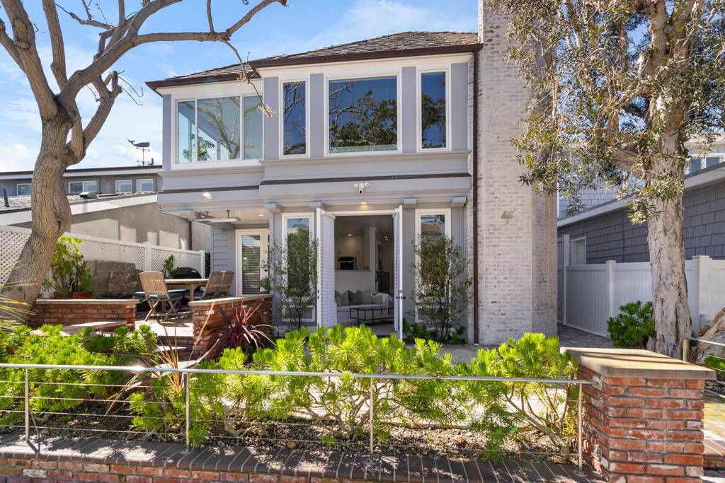 Newport Beach, CA 92661,2117 Miramar DR