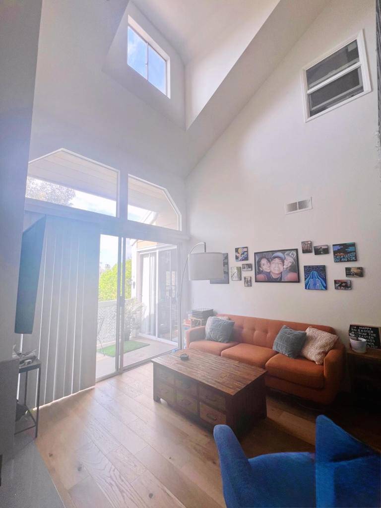 Huntington Beach, CA 92646,20371 Bluffside CIR #B404