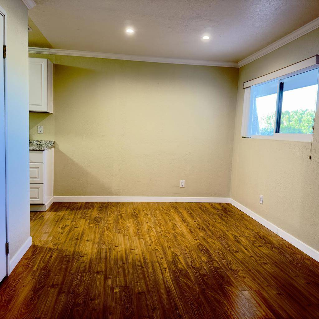 Palm Springs, CA 92262,675 N Los Felices CIR #201