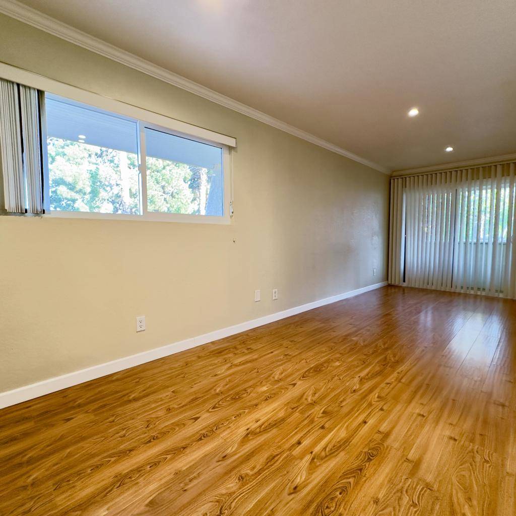 Palm Springs, CA 92262,675 N Los Felices CIR #201