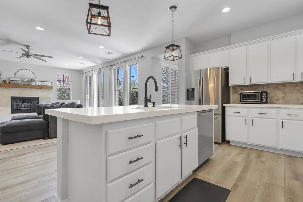 La Quinta, CA 92253,47875 Silverberry ST
