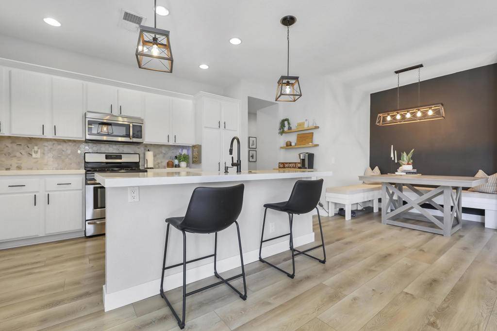 La Quinta, CA 92253,47875 Silverberry ST