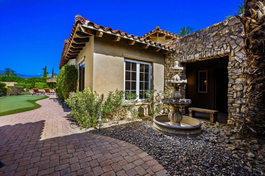La Quinta, CA 92253,56222 Village DR