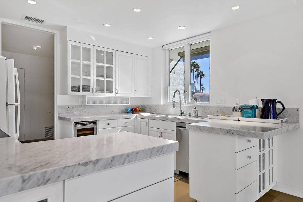 Indian Wells, CA 92210,45705 Hopi RD