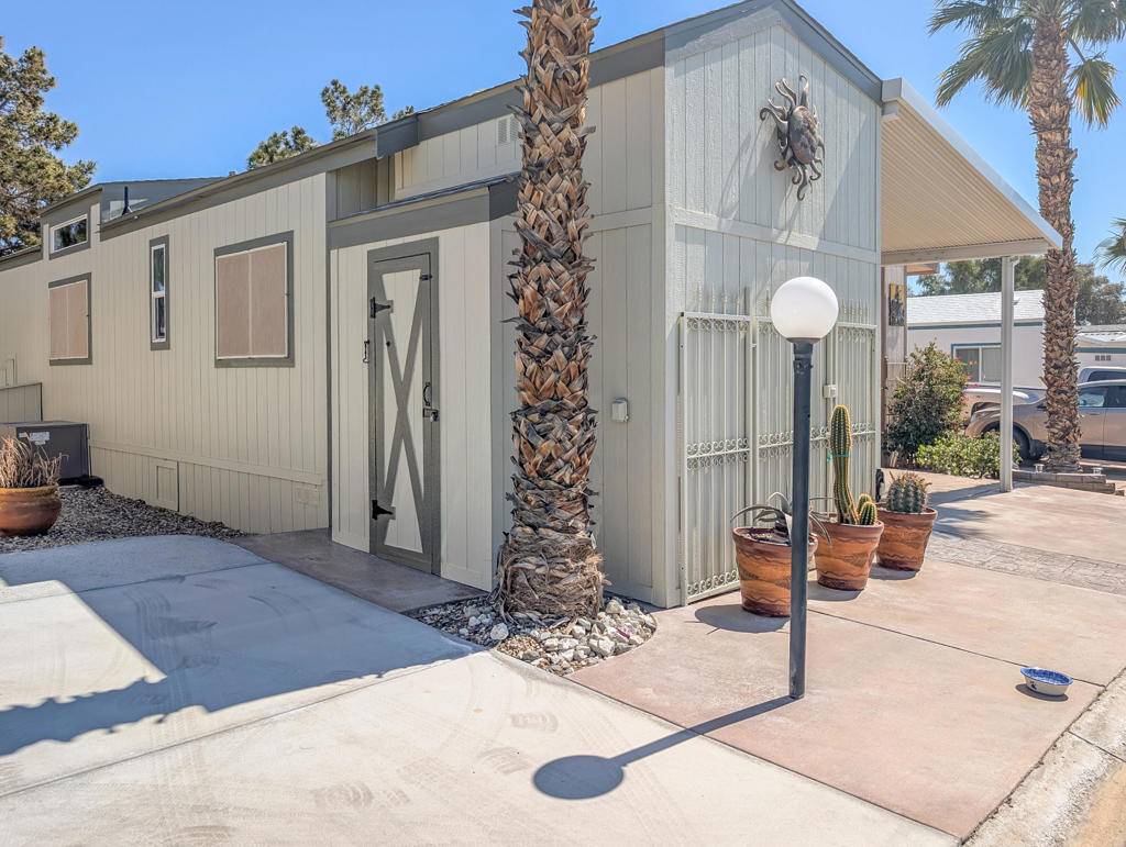 Desert Hot Springs, CA 92241,70200 Dillon RD #605