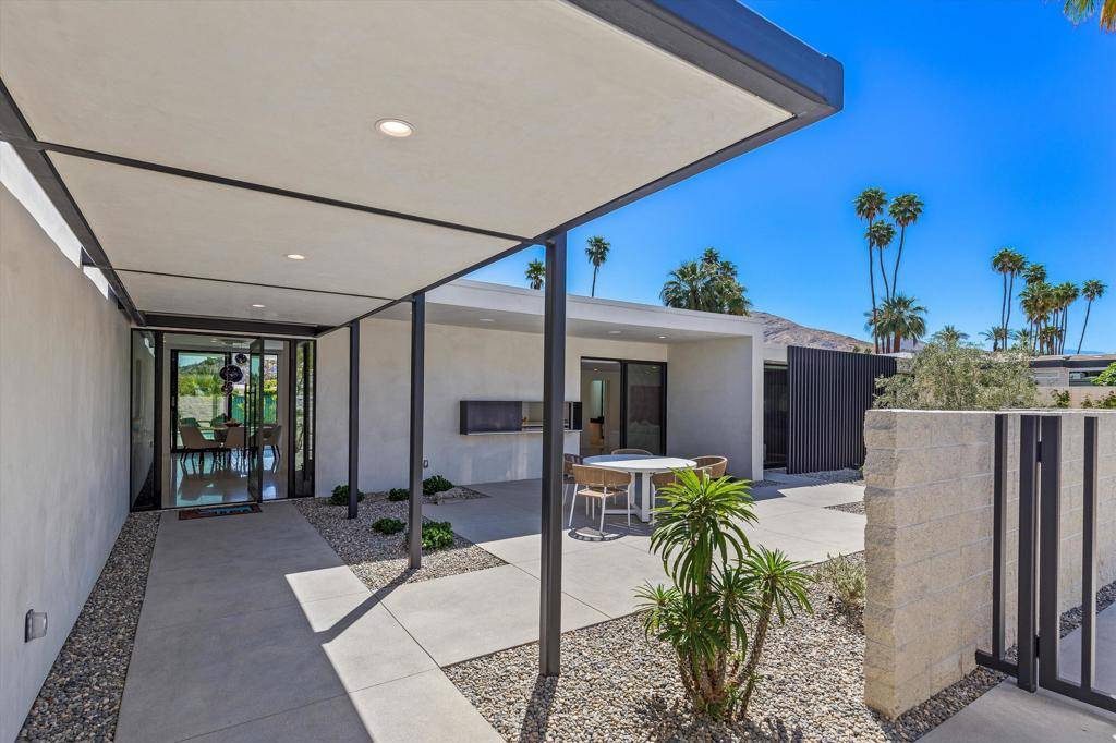 Palm Springs, CA 92264,2290 S Yosemite DR