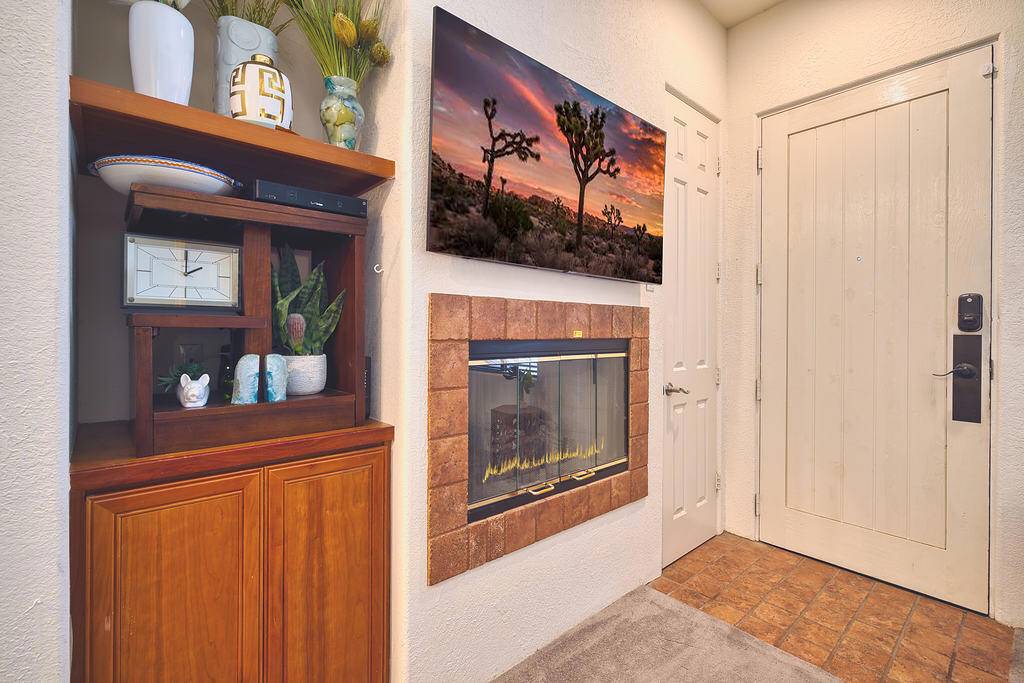 La Quinta, CA 92253,50620 Santa Rosa PLZ #7