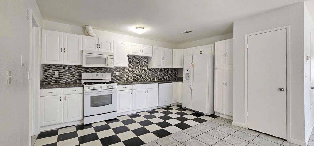 Cathedral City, CA 92234,68780 Arrowhead RD #B
