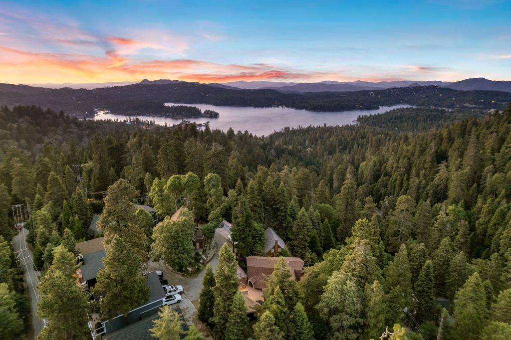 Lake Arrowhead, CA 92352,745 Kings CT