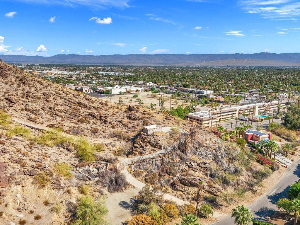 Palm Springs, CA 92264,1 Ridge Road