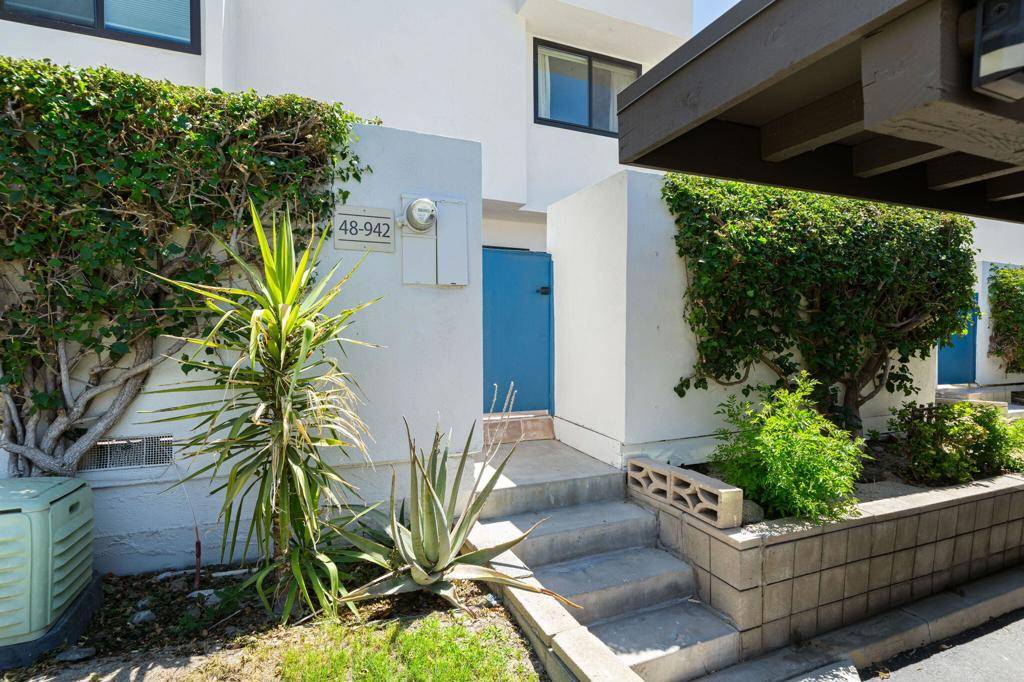 Palm Desert, CA 92260,48942 Desert Flower DR